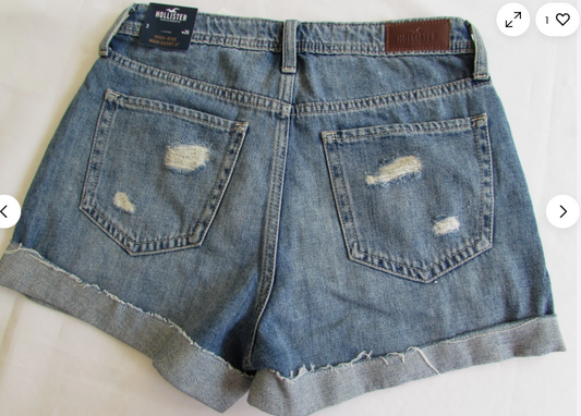 Hollister Hight Rise Mom Short 3" Distressed Cuff Button Fly Cotton Bermuda