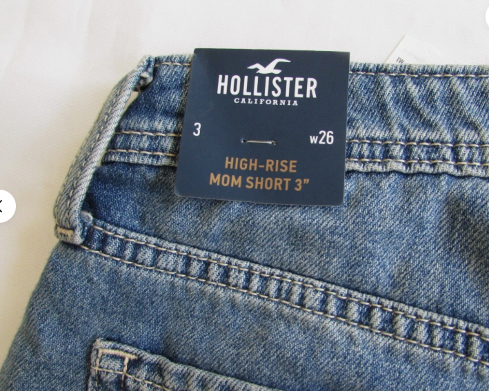 Hollister Hight Rise Mom Short 3" Distressed Cuff Button Fly Cotton Bermuda